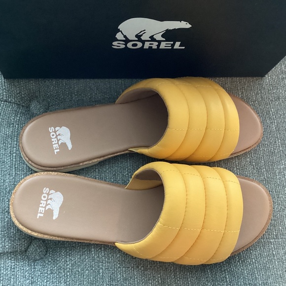 SOREL Ella III Quilted Puff Slide Sandal (Women) 10M - Picture 3 of 11